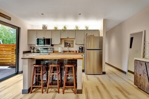 電子レンジ、オーブン、コンロ、食器洗い機