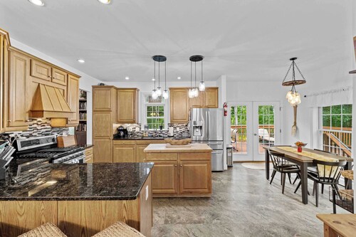 Dog Friendly Farmhouse w/ Pool, Hot Tub, Fire Pit