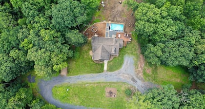 Dog Friendly Farmhouse w/ Pool, Hot Tub, Fire Pit