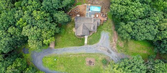 Dog Friendly Farmhouse w/ Pool, Hot Tub, Fire Pit