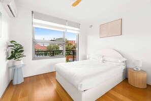 2 Schlafzimmer, Schreibtisch, Bügeleisen/Bügelbrett, WLAN