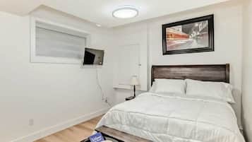 2 bedrooms, iron/ironing board, WiFi, bed sheets