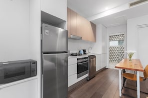Fridge, microwave, oven, stovetop
