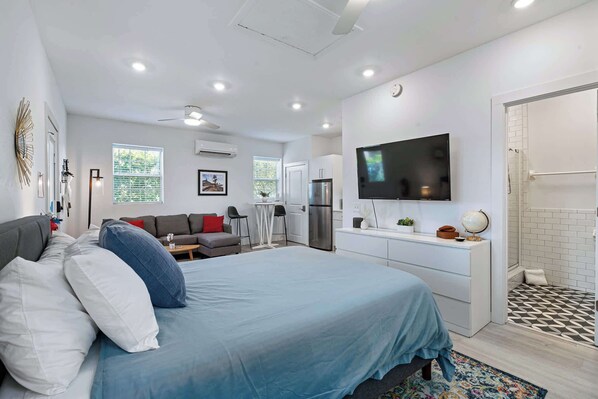 1 bedroom, iron/ironing board, travel crib, WiFi