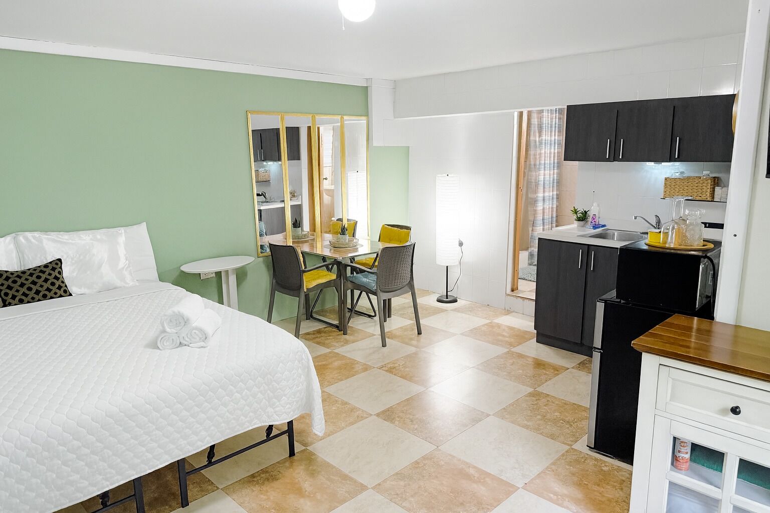 2 habitaciones y caja de seguridad en la habitación 