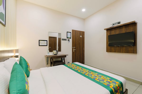 Standard Double Room | Iron/ironing board