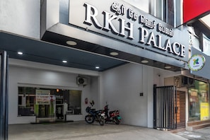 Free self parking - Treebo RKH Palace (Chennai)