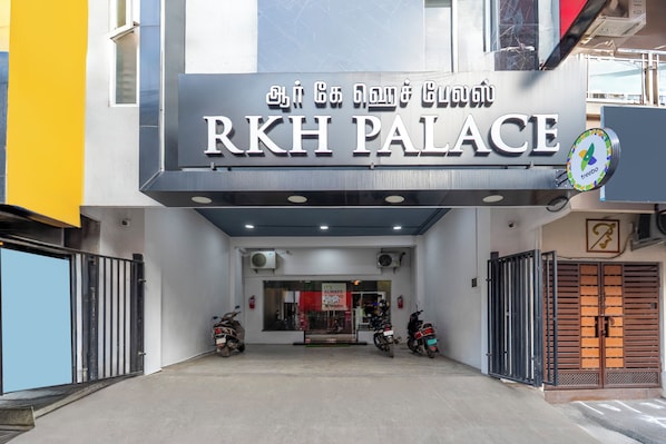 Bãi đậu xe tự phục vụ miễn phí