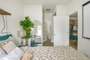 1 chambre, fer et planche à repasser, accès Internet, draps fournis