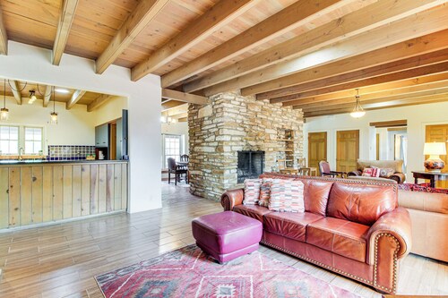 3 Mi to Zoo & Garden: ABQ Home w/ Private Pool!