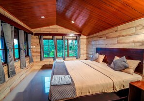 Valley View | Soundproofing, free WiFi - Silent Valley Farmstead by VOYE HOMES (Ooty)