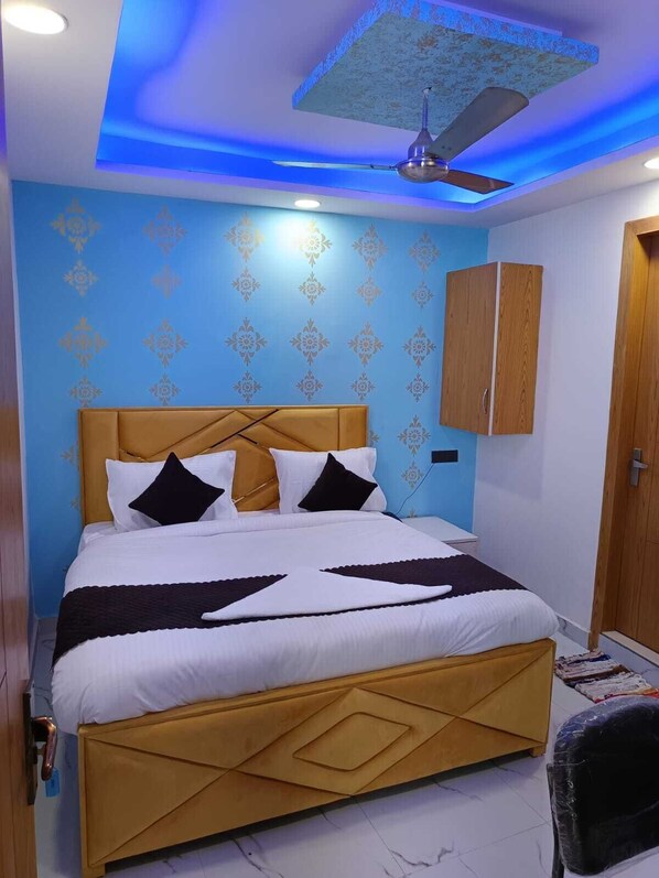 Basic Double Room, City View | Desk, laptop workspace, free WiFi - Test Alpha (Gurugram)