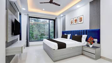 Deluxe Room, Balcony | Free WiFi
