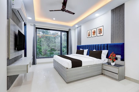 Deluxe Room, Balcony | Free WiFi