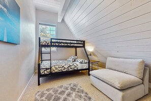 2 habitaciones, acceso a internet y ropa de cama