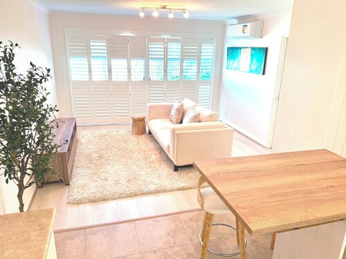 Waves - couples retreat by the beach