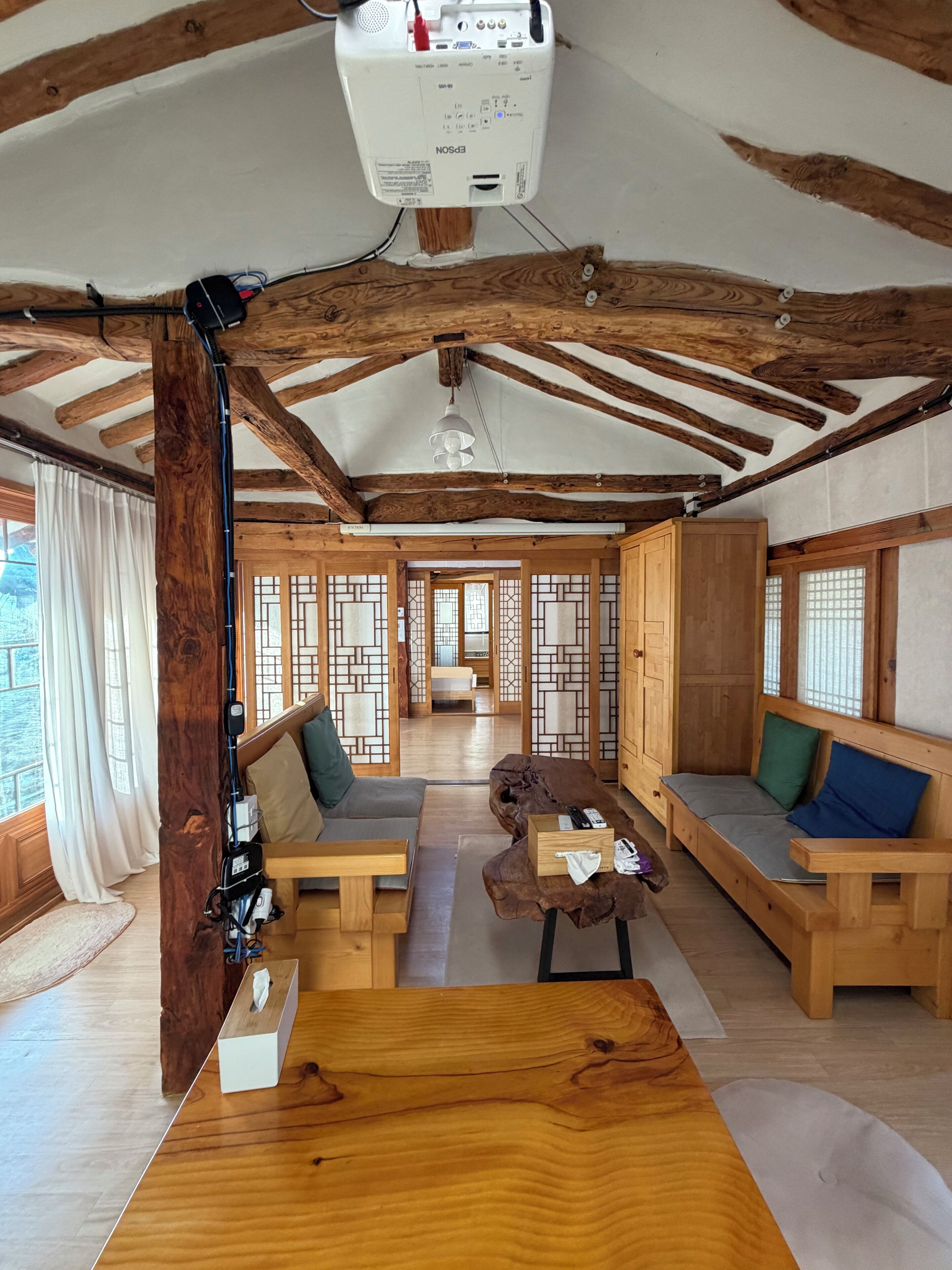 豪華獨棟房屋, 廚房, 花園景觀 | 起居區 | 電視