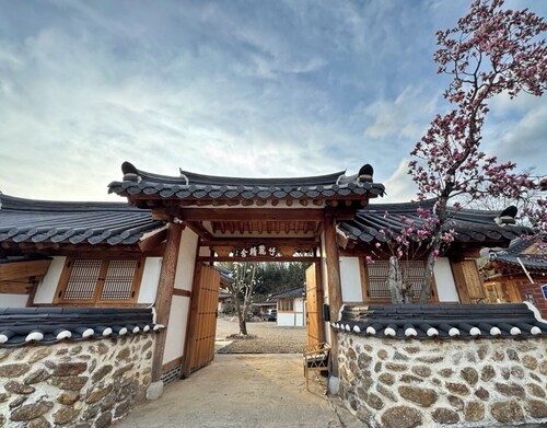 Jukrokjungsa hanokstay 