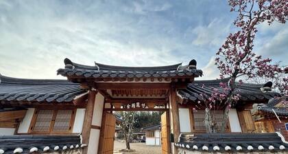 Jukrokjungsa hanokstay