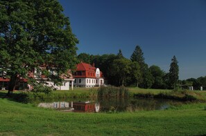 Front of property - Dwór Uradz (gmina Barwice)