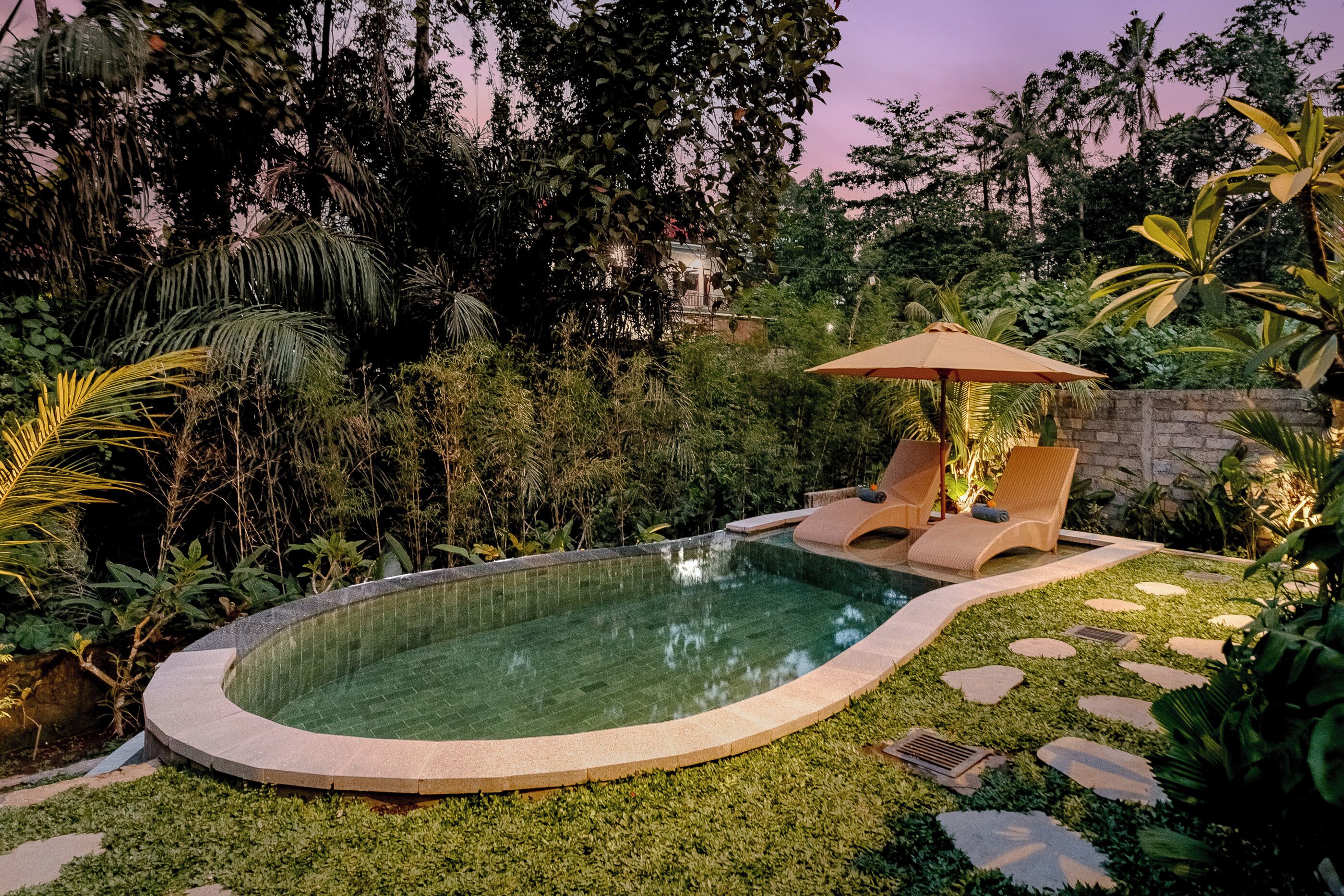 Private pool
