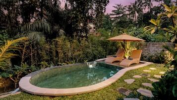 Private pool