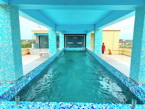 Indoor pool - Coral Suites Puri (Puri)
