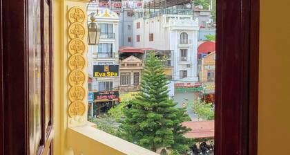 2 king beds with lovely breakfast at Cherry Sapa Hotel!