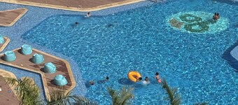 Ninety Avenue Hotel Apartment Family
 3-bedroom -3 bathroom , WiFi,Kitchen,Pool.