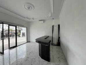 Reception - Hotel O Sm Raja Guest House (Medan)