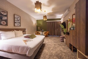 1 habitación, tabla de planchar con plancha, wifi gratis y ropa de cama 