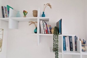 Interior - Spacious and elegant T3 on the seafront (La Grande-Motte)