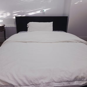 1 chambre, fer et planche Ă repasser, Wi-Fi, draps fournis