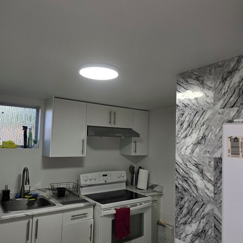 Private bedroom (2) in shared suit