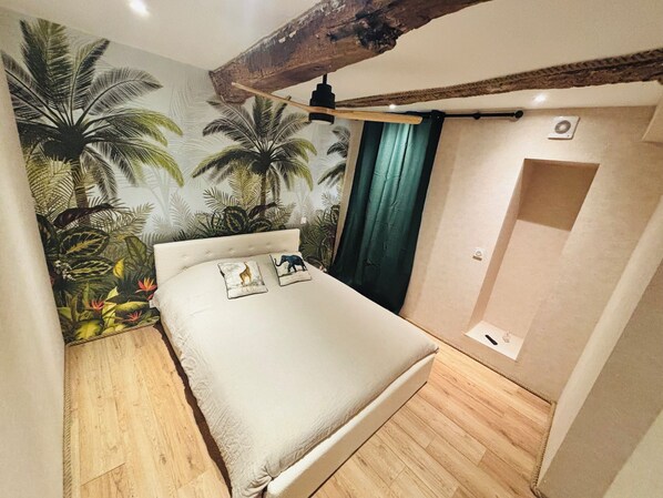 1 habitación, wifi y ropa de cama