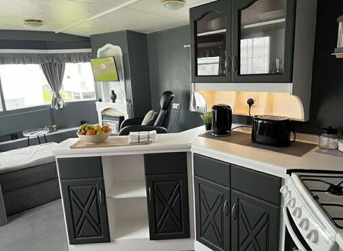 Cozy Caravan in Skegness for 8
