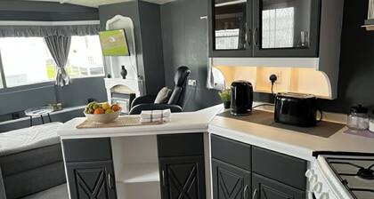 Cozy Caravan in Skegness for 8