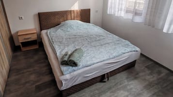 2 chambres, accĂšs Internet, draps fournis