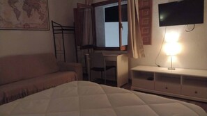 House, 3 Bedrooms, Smoking, Patio | 3 bedrooms