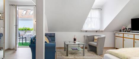 1 bedroom, free WiFi, bed sheets