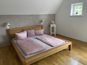 2 habitaciones, wifi gratis y ropa de cama 