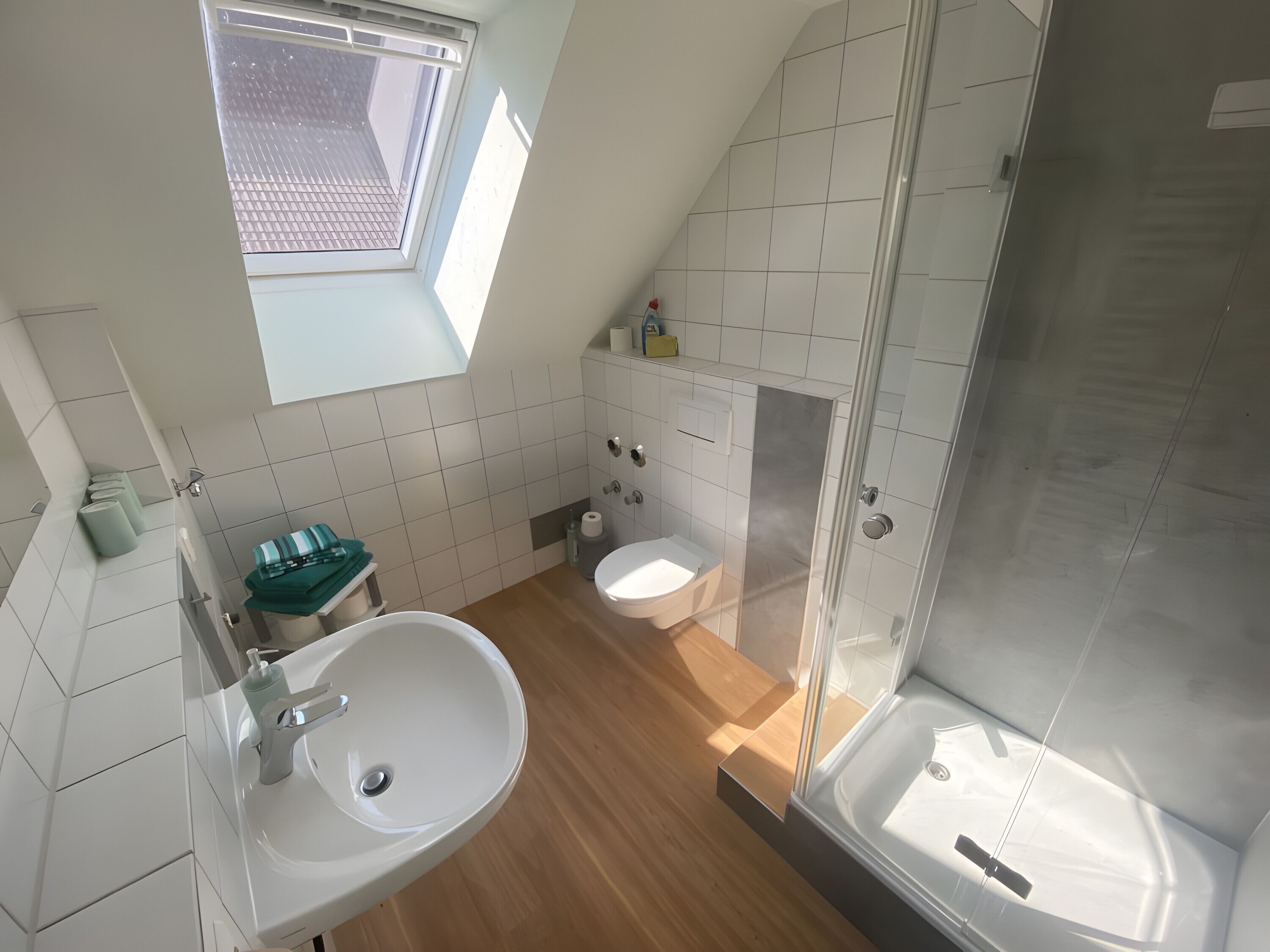 Bruser, hårtørrer, håndklæder