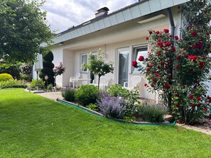 Terrace/patio - Klosterblick Holiday Apartment in Öhningen – Arrive, Relax, and Experience Lake Constance (Öhningen)