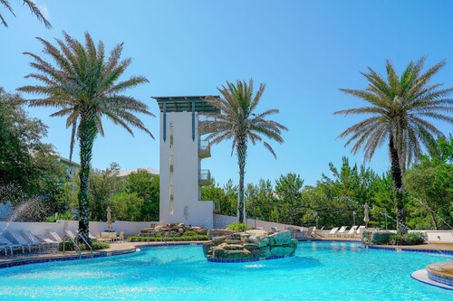 🦩Book Me Baby! Wild Blue Yonder at Blue Mountain Beach🦩