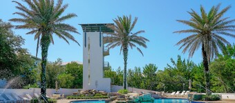 🦩Book Me Baby! Wild Blue Yonder at Blue Mountain Beach🦩