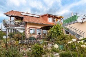 Exterior - Apartment 'Malsam' with Lake View, Balcony and Wi-Fi (Bräunlingen)