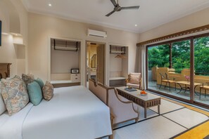 Luxury Suite | Dilengkapkan perabot secara berasingan, meja, ruang kerja komputer riba 