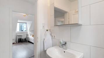 2 Schlafzimmer, Bügeleisen/Bügelbrett, kostenloses WLAN, Bettwäsche