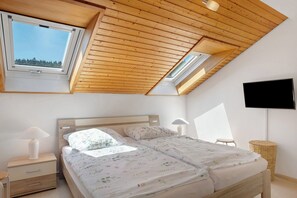 1 quarto, Wi-Fi de cortesia, roupa de cama