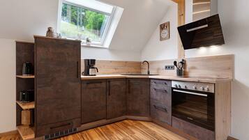 Køleskab, ovn, kogeplade, opvaskemaskine